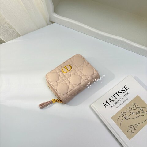 Dior Caro Scarlet淡粉色小牛皮籐格紋兩折短夾S5032UWHC_M413