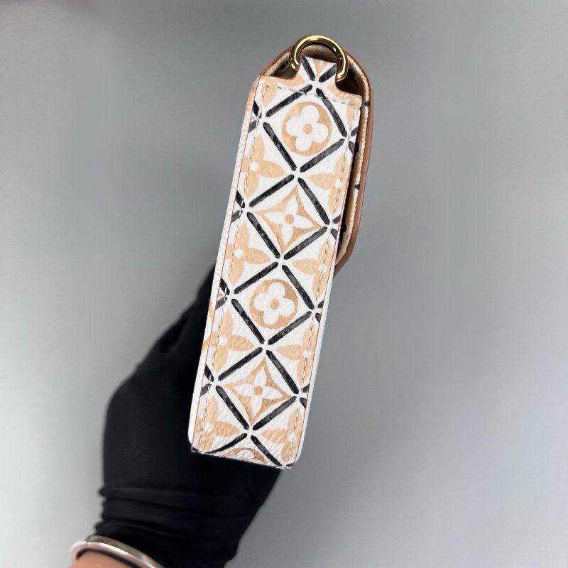 LV M82520/晶片款 拚色老花三合一包-2