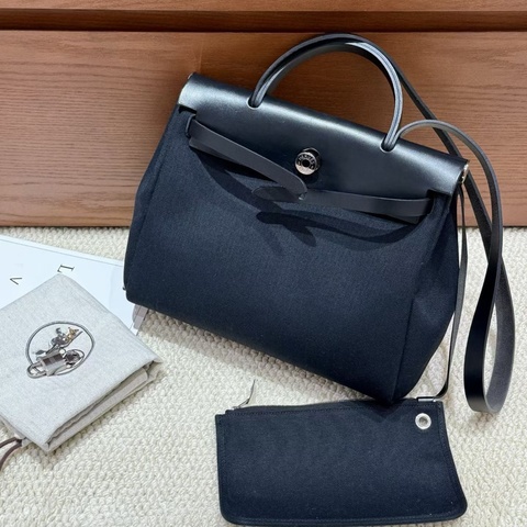 98🆕Hermes/爱马仕 herbag31帆布黑银 Z刻 经典百搭 不会过时的一只 男女通用  尺寸31*25  附件:尘袋 皮牌遗失
