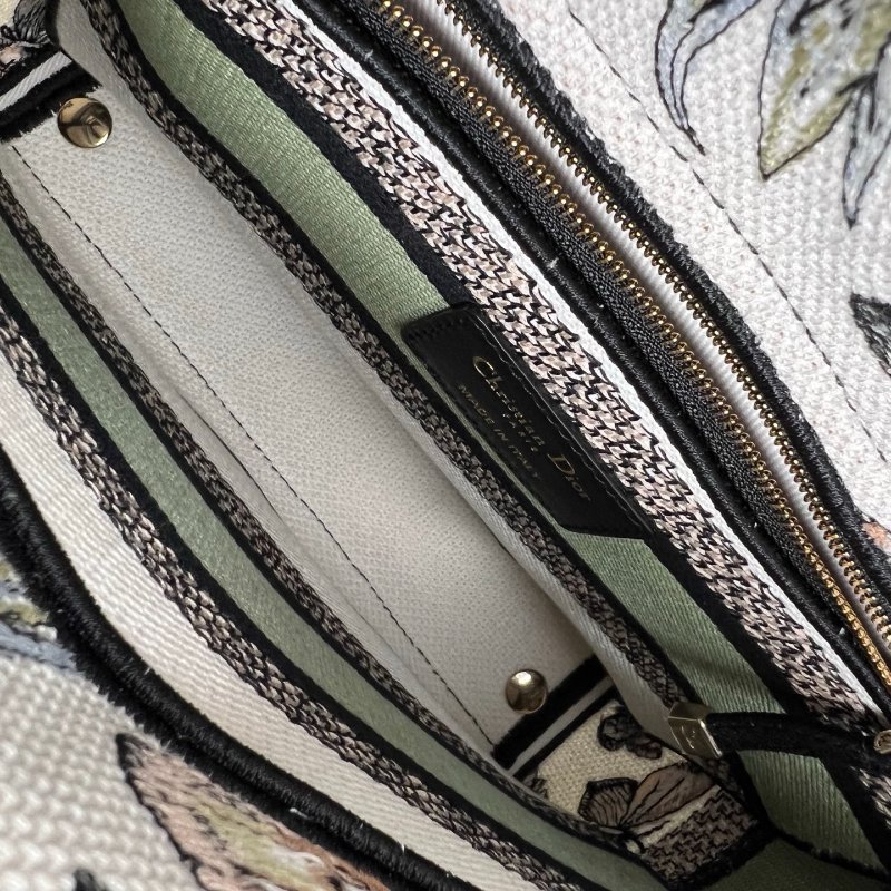 DIOR   帆布Blurred Flowers Corn 黛妃包-8