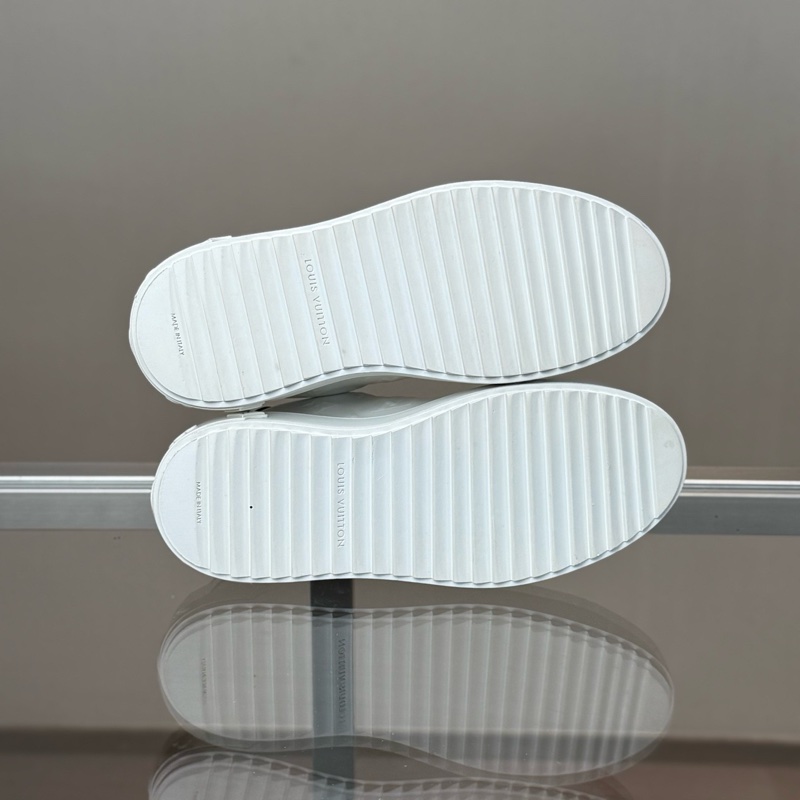 98新LOUIS VUITTON/路易威登 Time Out 白色浮雕滿印板鞋 尺碼/34.5碼-6