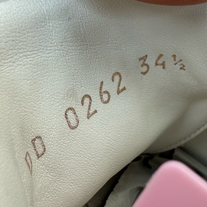 98新LOUIS VUITTON/路易威登 Time Out 白色浮雕滿印板鞋 尺碼/34.5碼-7