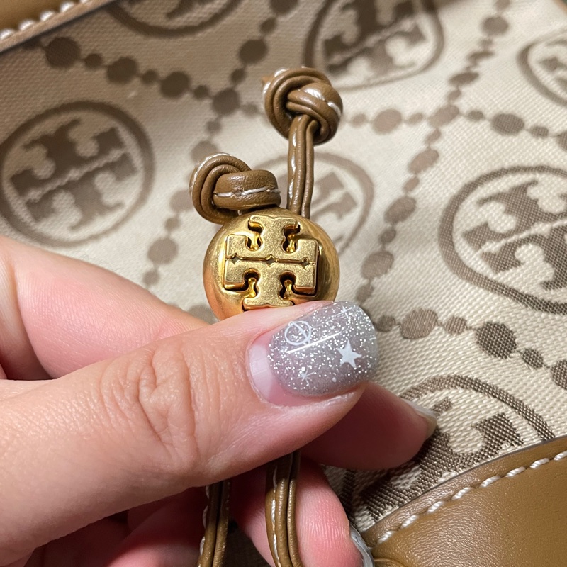 tory burch 大水桶包-1