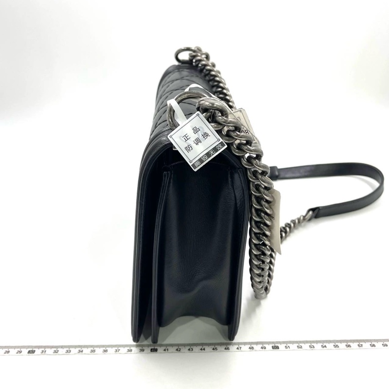 CHANEL BOY 25 medium-1