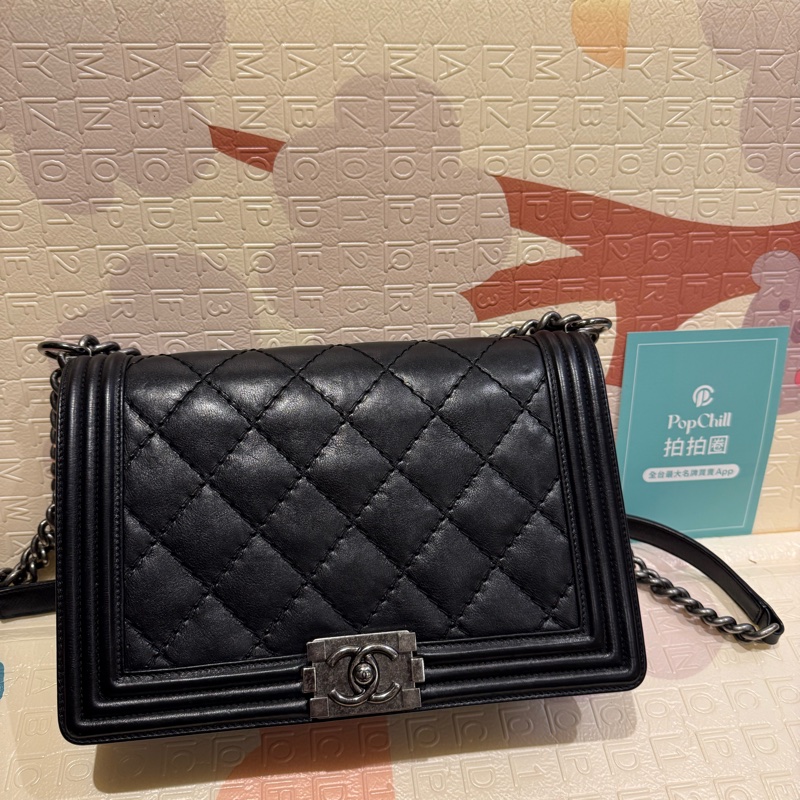 CHANEL classic boy Mediun-0