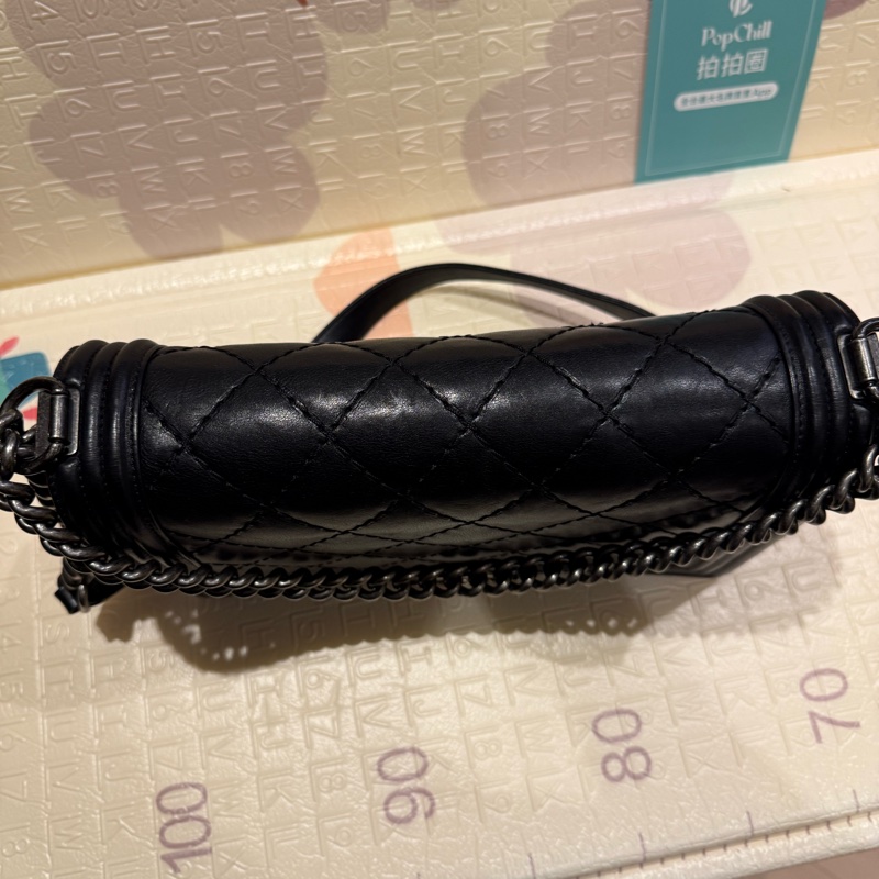 CHANEL classic boy Mediun-1