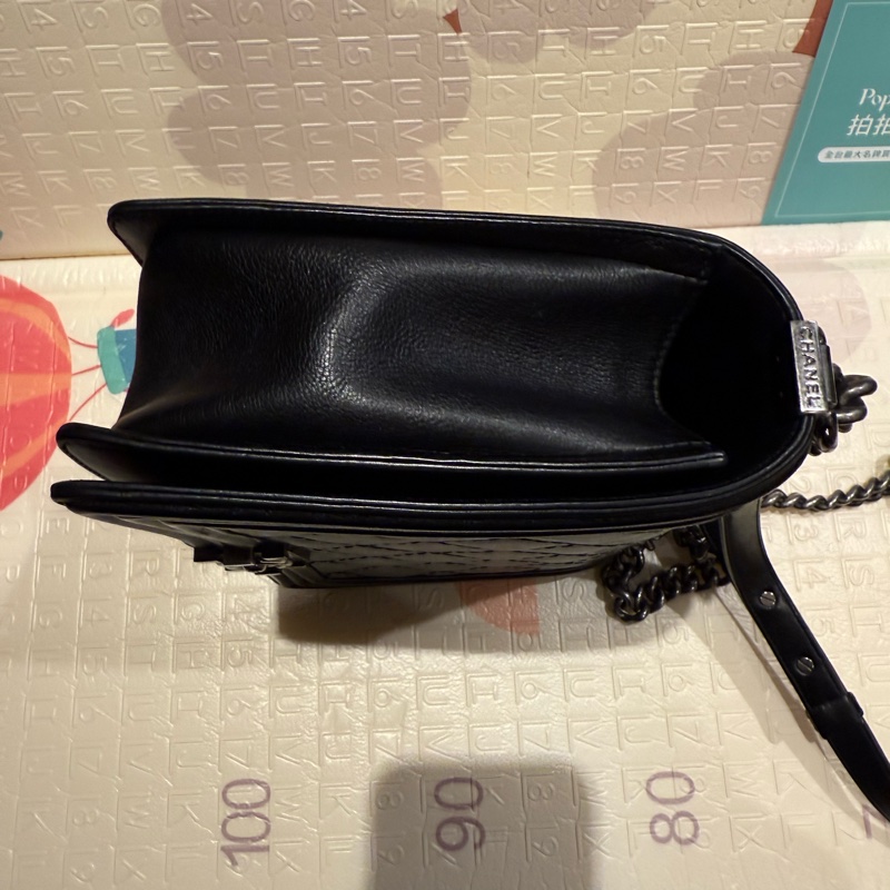 CHANEL classic boy Mediun-4