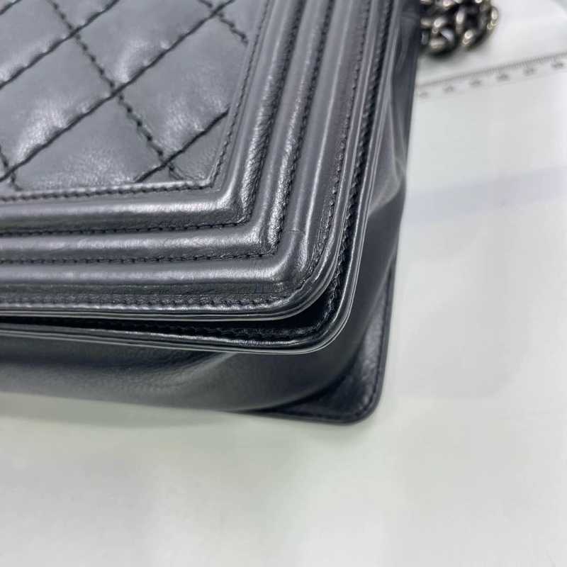 CHANEL classic boy Mediun-12