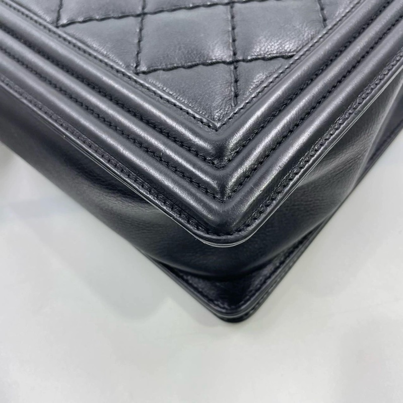 CHANEL classic boy Mediun-14