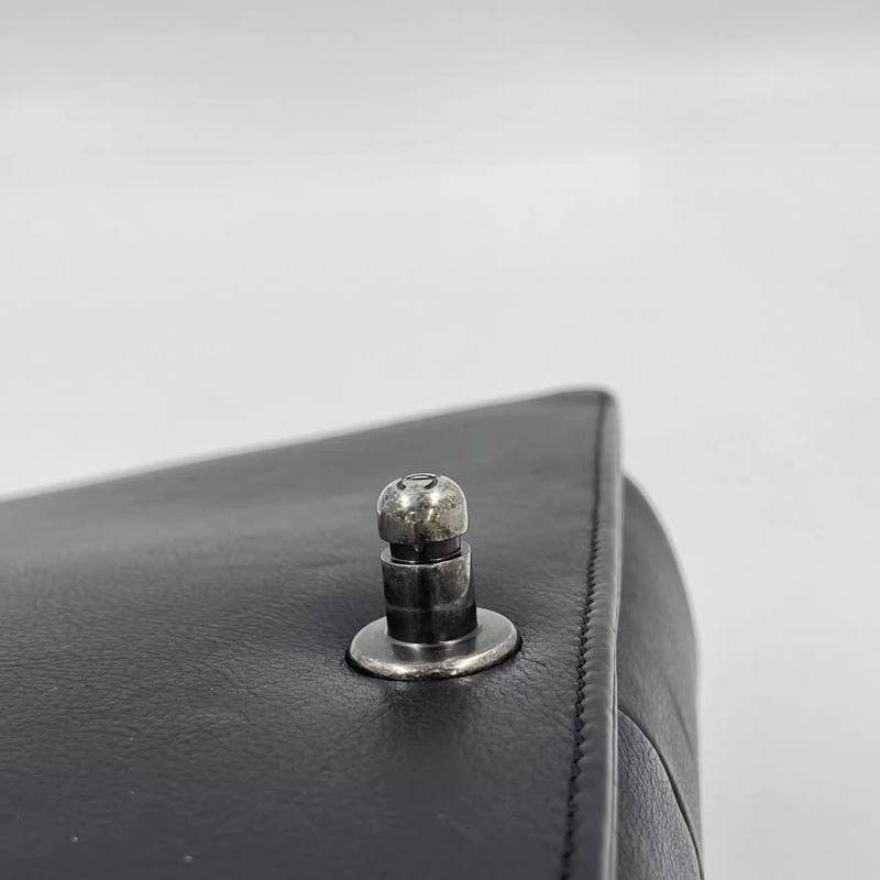 CHANEL classic boy Mediun-16