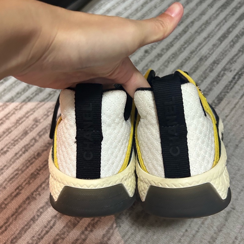 Chanel/香奈兒 麂皮黑黃拼接格菱紋雙C運動鞋38碼-2