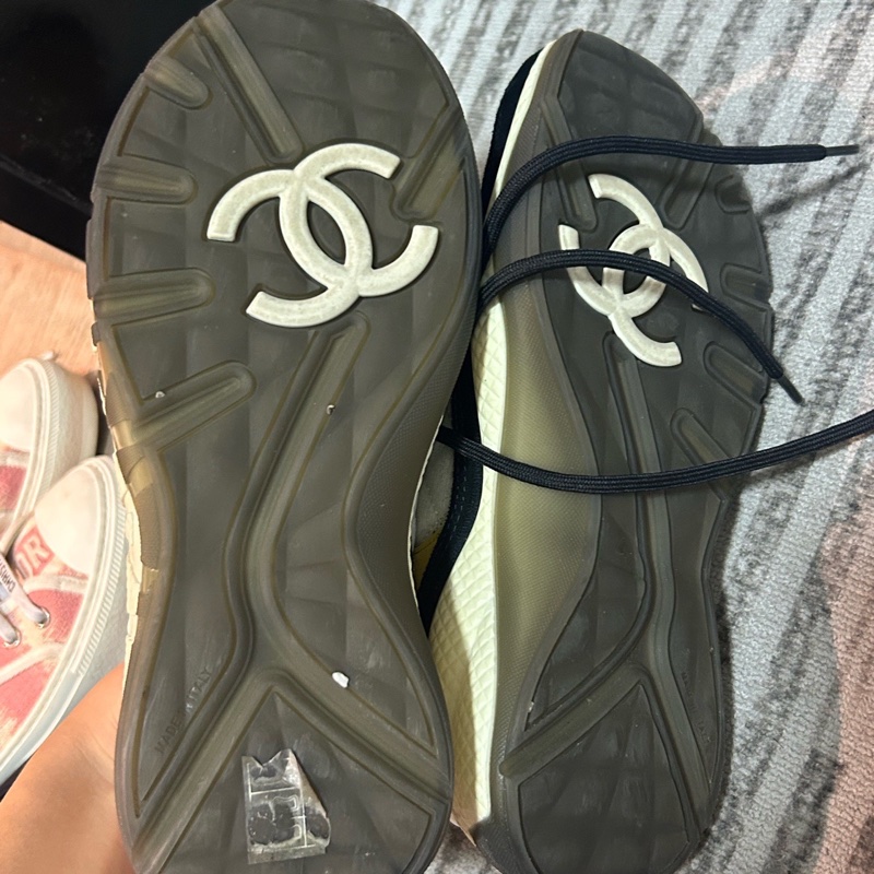 Chanel/香奈兒 麂皮黑黃拼接格菱紋雙C運動鞋38碼-5