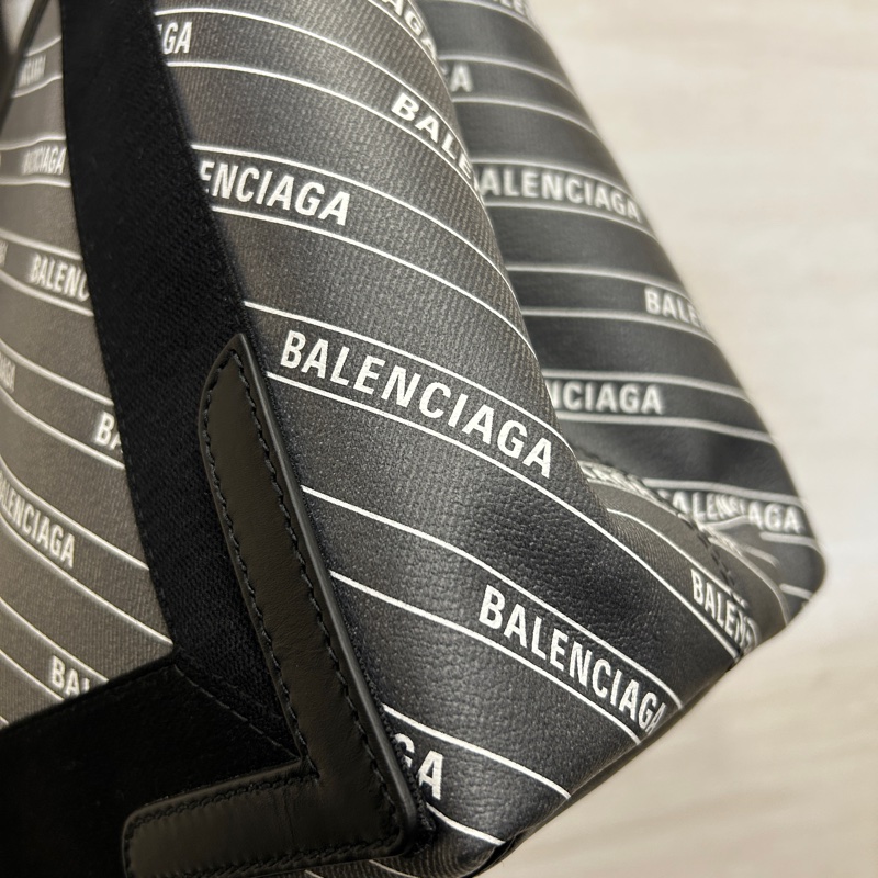 Balenciaga 灰pvc黑牛皮滿版logo navy cabas s號托特包-1
