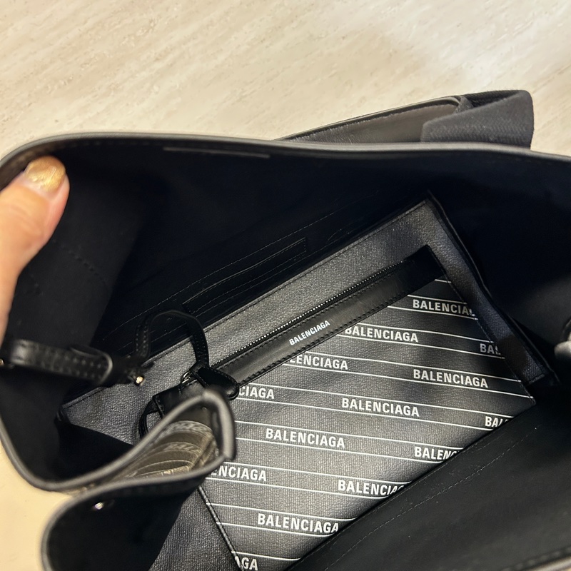 Balenciaga 灰pvc黑牛皮滿版logo navy cabas s號托特包-4