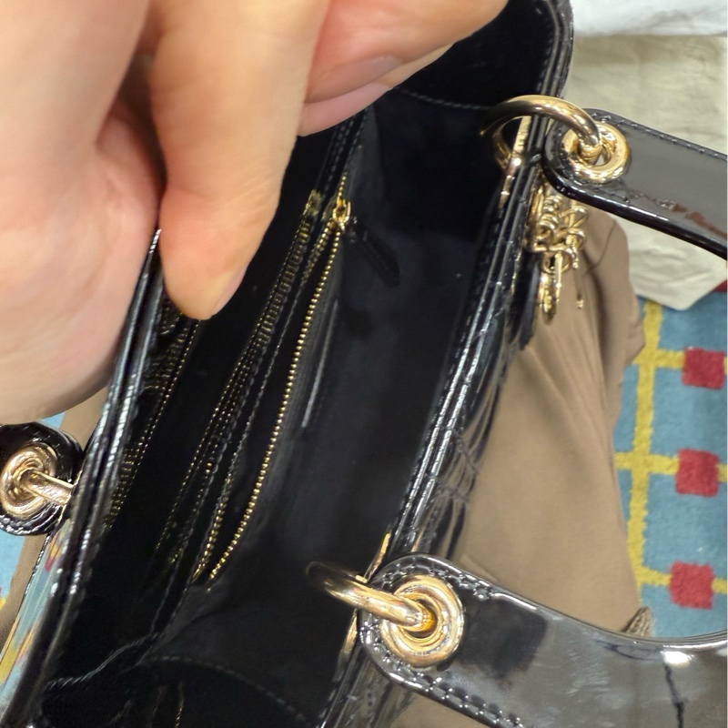 Dior四格黛妃漆皮22年-10