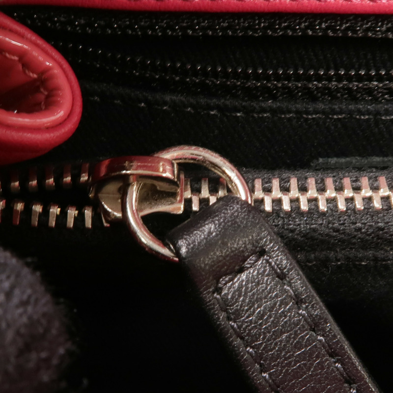 CHANEL 漆皮皮革Chain Shoulder銀扣鏈帶肩背袋-12