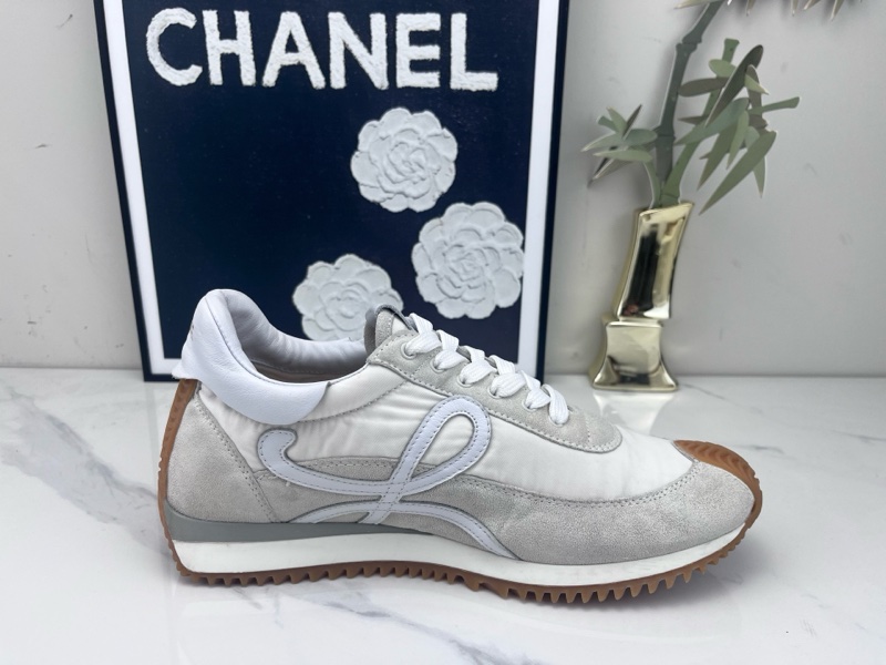 LOEWE羅意威灰色阿甘鞋 38碼 下地一次 成色如圖-3