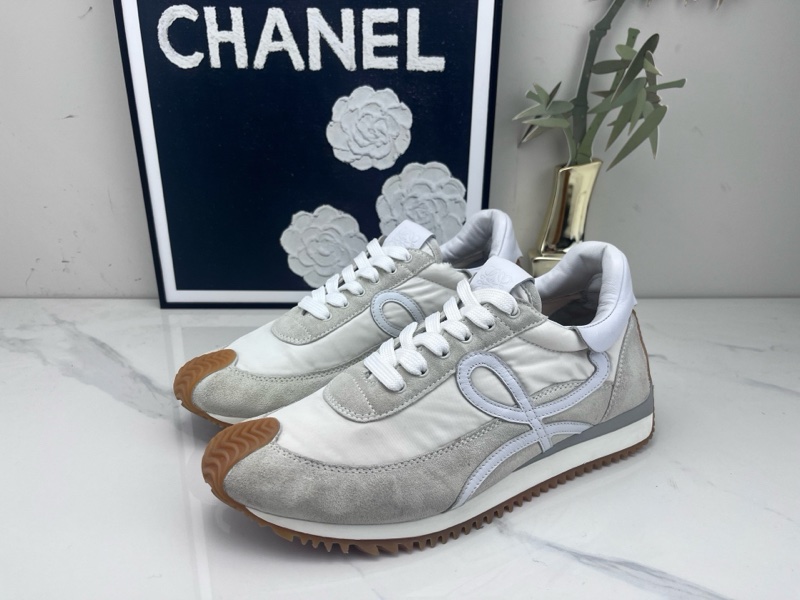 LOEWE羅意威灰色阿甘鞋 38碼 下地一次 成色如圖-8