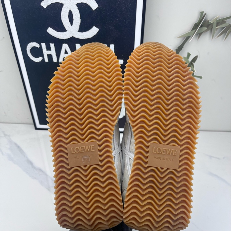 LOEWE羅意威灰色阿甘鞋 38碼 下地一次 成色如圖-9