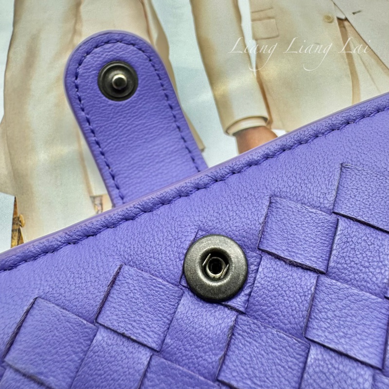 BOTTEGA VENETA BV 經典編織小羊皮藍紫色釦式短夾-12