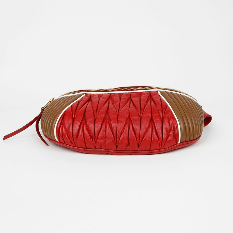 MIU MIU 馬塔雷斯腰包-5