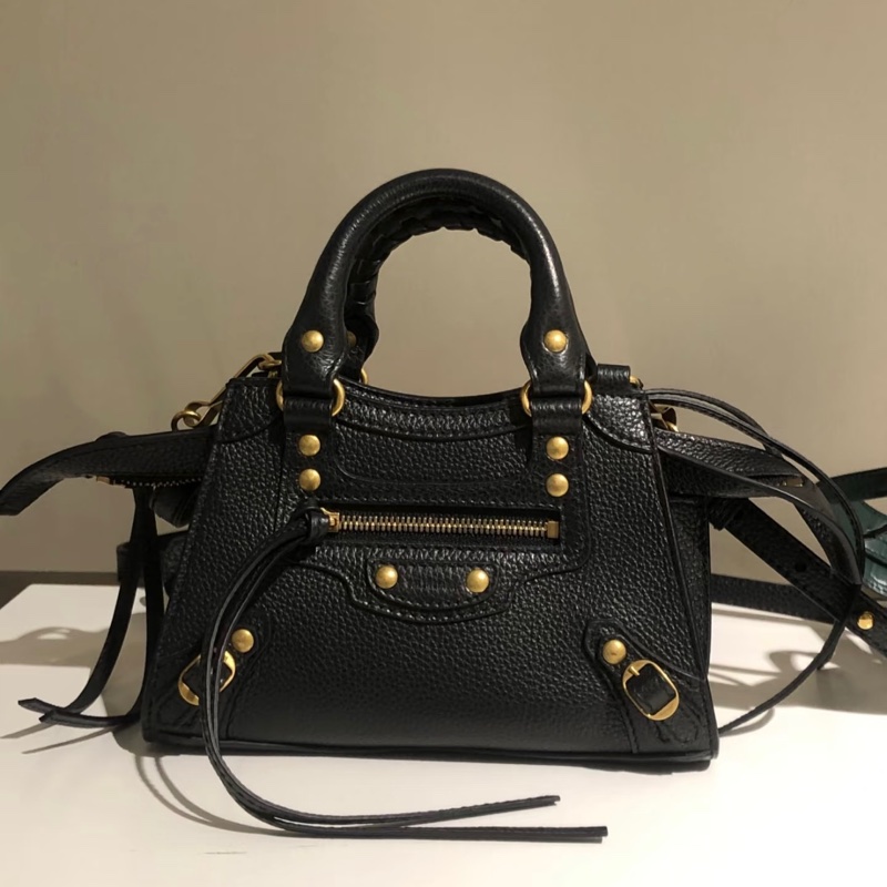 「JL精品代購」97新 Balenciaga 黑金機車包city bag nano-0