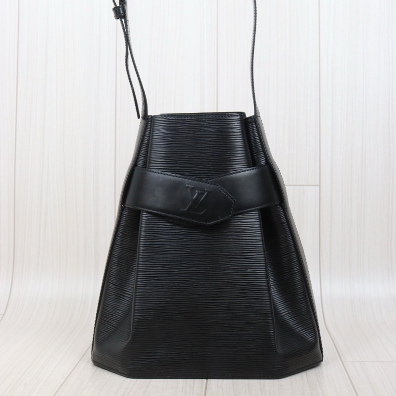 LV 水波紋八角水桶包-1