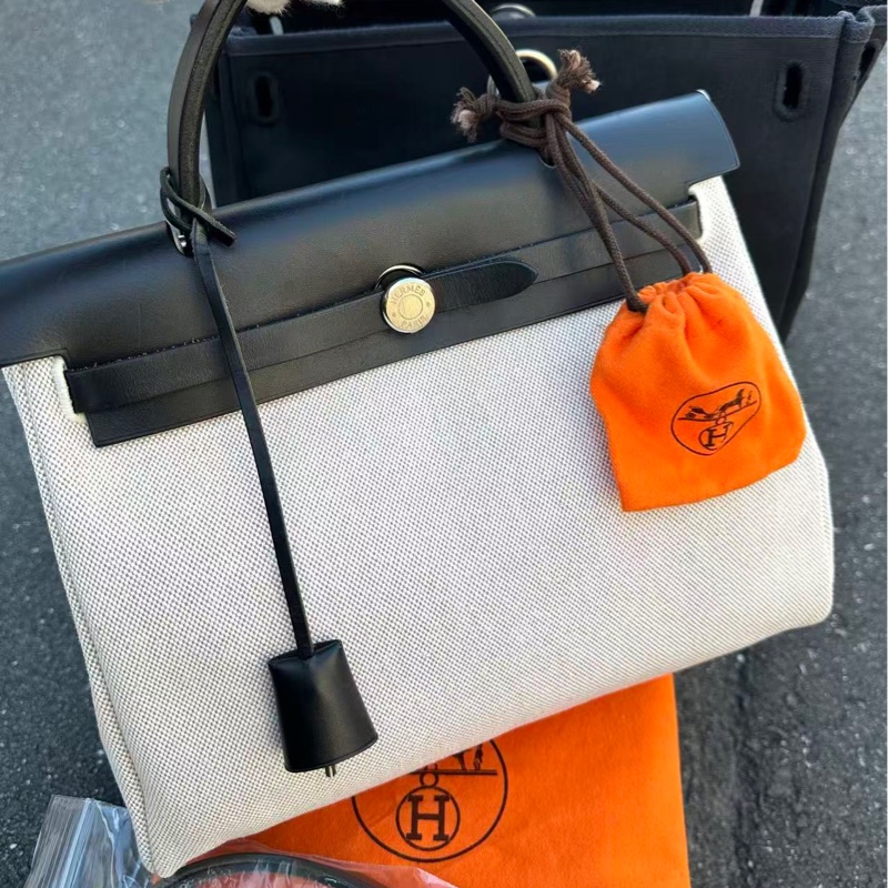 Hermes Herbag 31 肩背包（附黑白兩色替換袋）-3