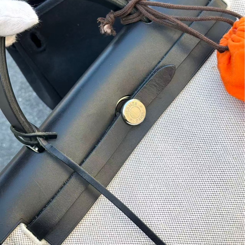 Hermes Herbag 31 肩背包（附黑白兩色替換袋）-4