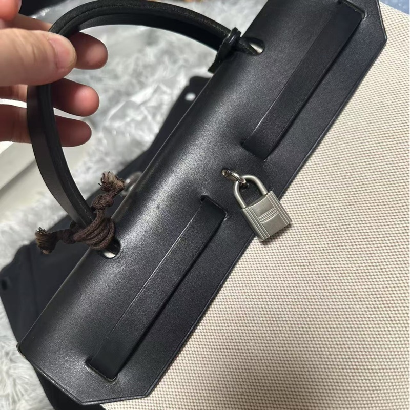 Hermes Herbag 31 肩背包（附黑白兩色替換袋）-9