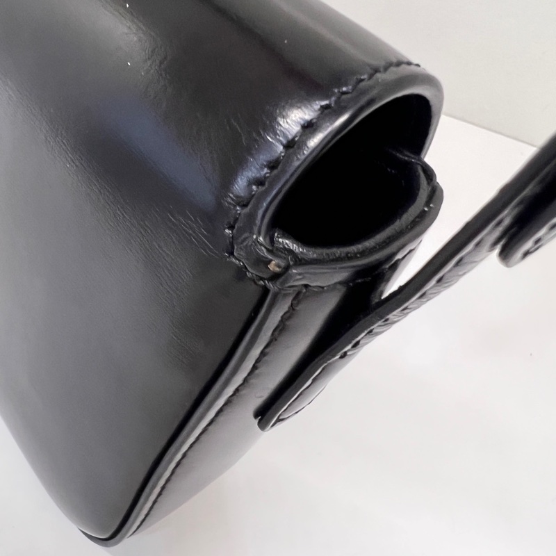 Celine Triomphe凱旋門黑金皮肩帶 肩背包-10