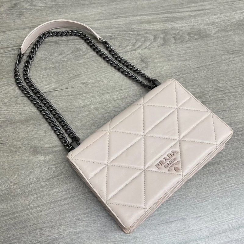 PRADA 粉色菱格紋肩背斜背包 24*16*7 98新配件塵袋-2