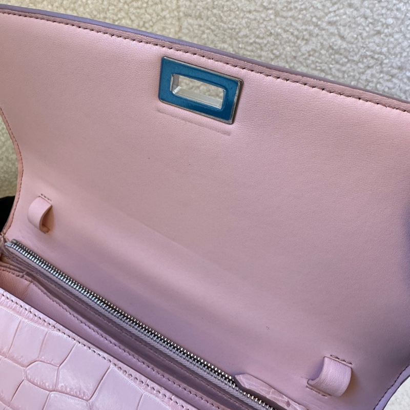 Celine 賽琳 極品鱷魚皮box 中號 櫻花粉 銀扣專櫃在售19萬rmb,普皮價秒,康康平替99新,帶肩帶,附件防塵袋-6