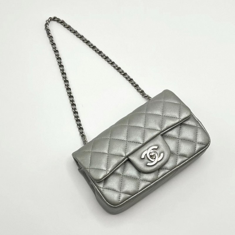 CHANEL 太空銀 Cf mini肩背斜背鏈條包17*10*4.5 98新配件塵袋-2