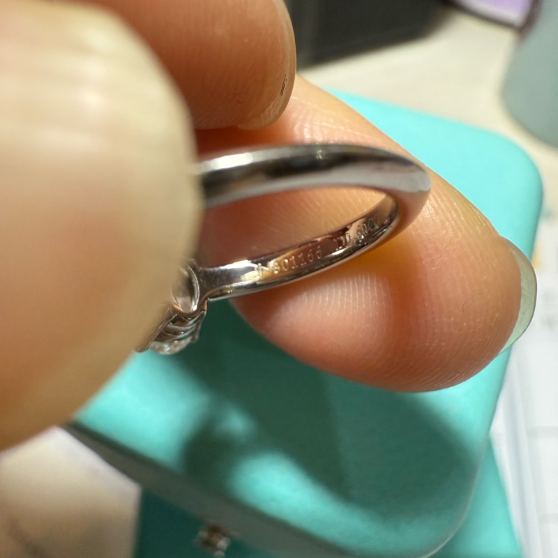 Tiffany &co蒂芬妮 60分橢圓鑽戒-4