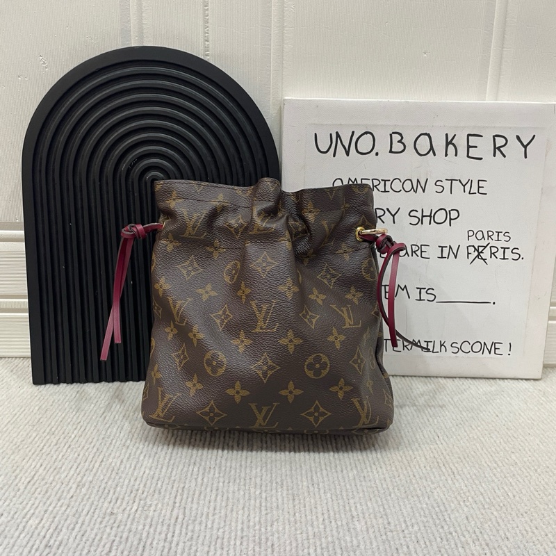 Louis Vuitton  LV 老花 抽繩福袋 收納包-0