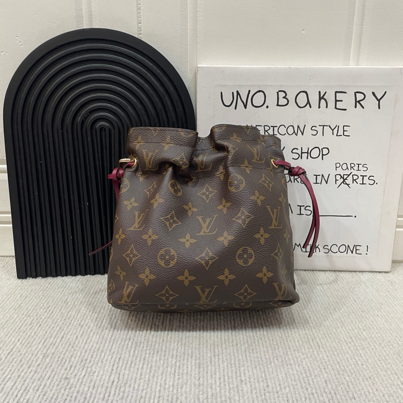 Louis Vuitton  LV 老花 抽繩福袋 收納包-1