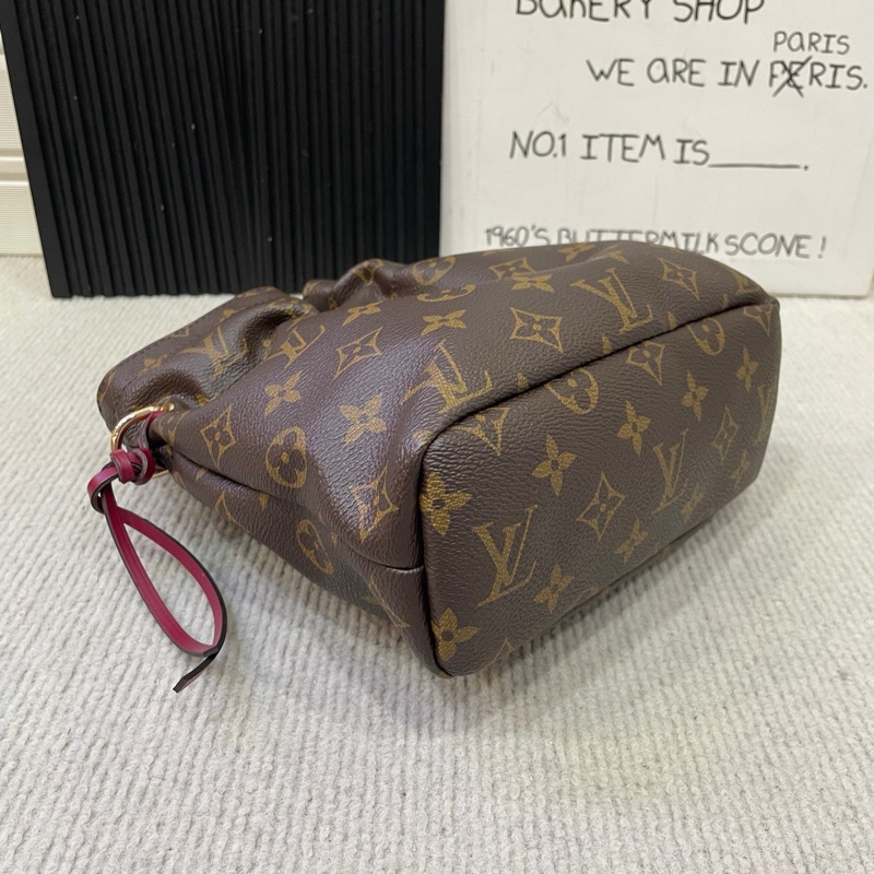 Louis Vuitton  LV 老花 抽繩福袋 收納包-3
