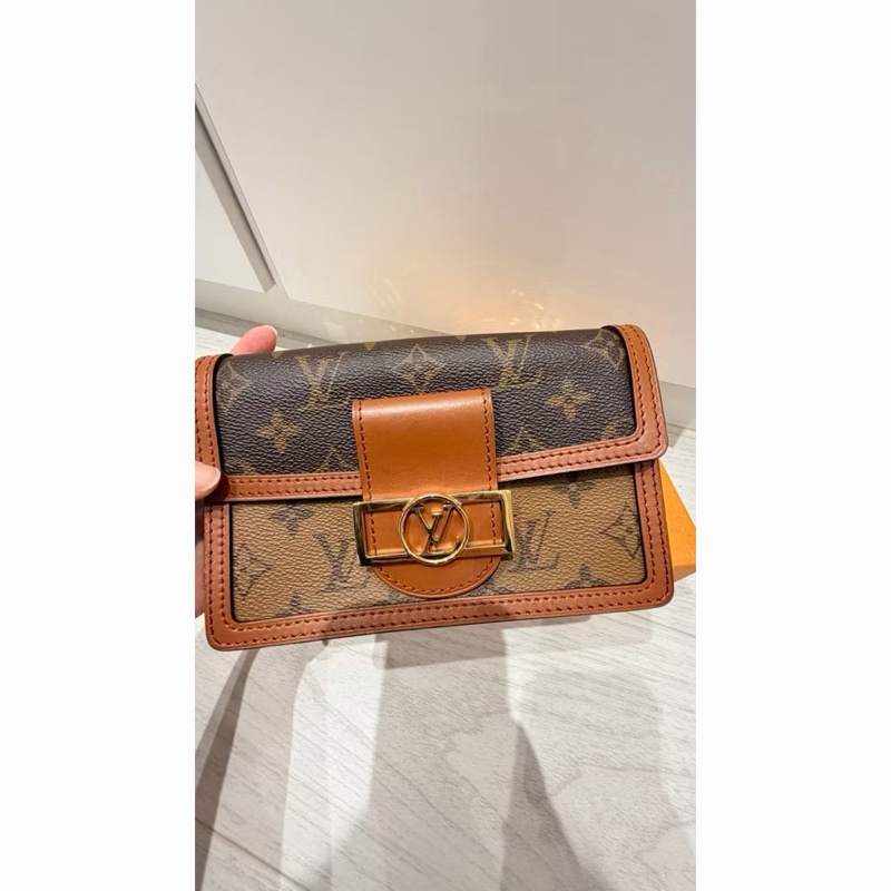 LV MINI DAUPHINE WOC 達芙妮原花雙色金釦鍊帶斜背包-0