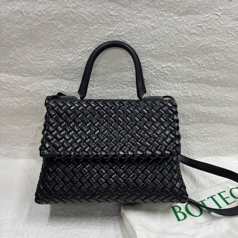 未使用BOTTEGAVENETA黑色手工藝編織手提包.通勤大包