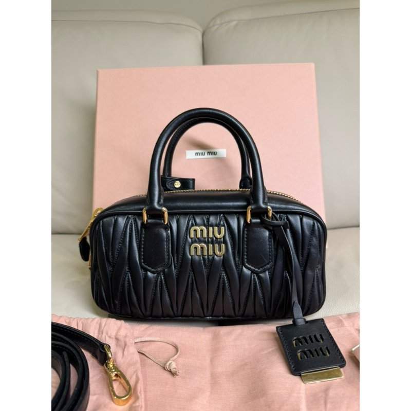 Miu Miu 復古保齡球包/黑色羊皮/96新美品-1