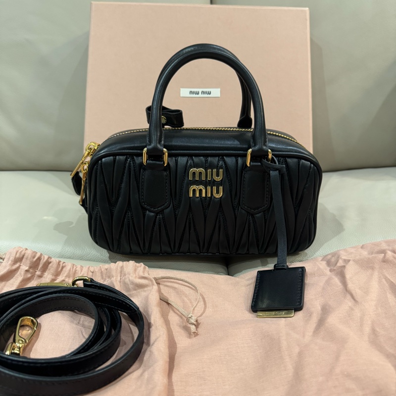 Miu Miu 復古保齡球包/黑色羊皮/96新美品-10