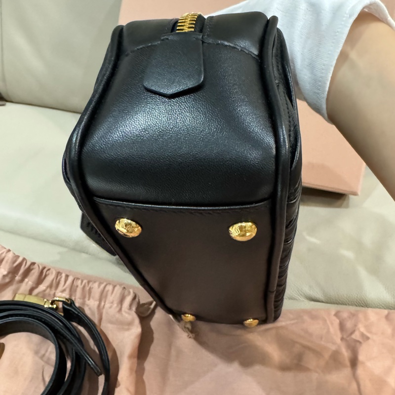 Miu Miu 復古保齡球包/黑色羊皮/96新美品-13