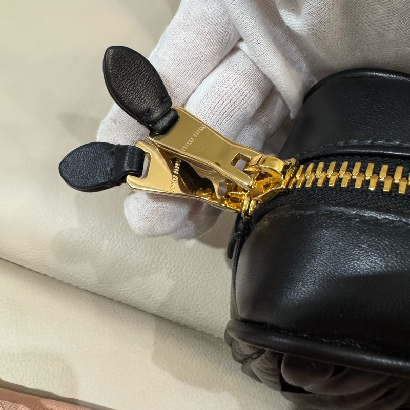 Miu Miu 復古保齡球包/黑色羊皮/96新美品-21