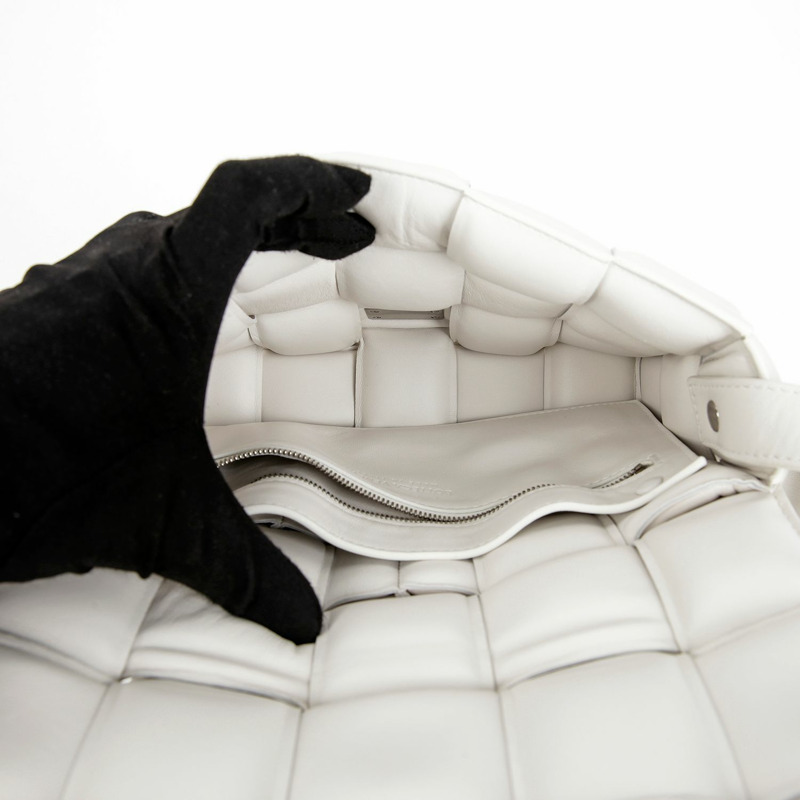 BOTTEGA VENETA 帶襯墊的磁帶單肩斜挎包 591970-11