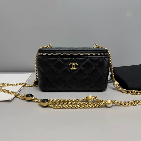 Chanel香奈兒 黑金全皮菱格寶石鏈條盒子包 芯片