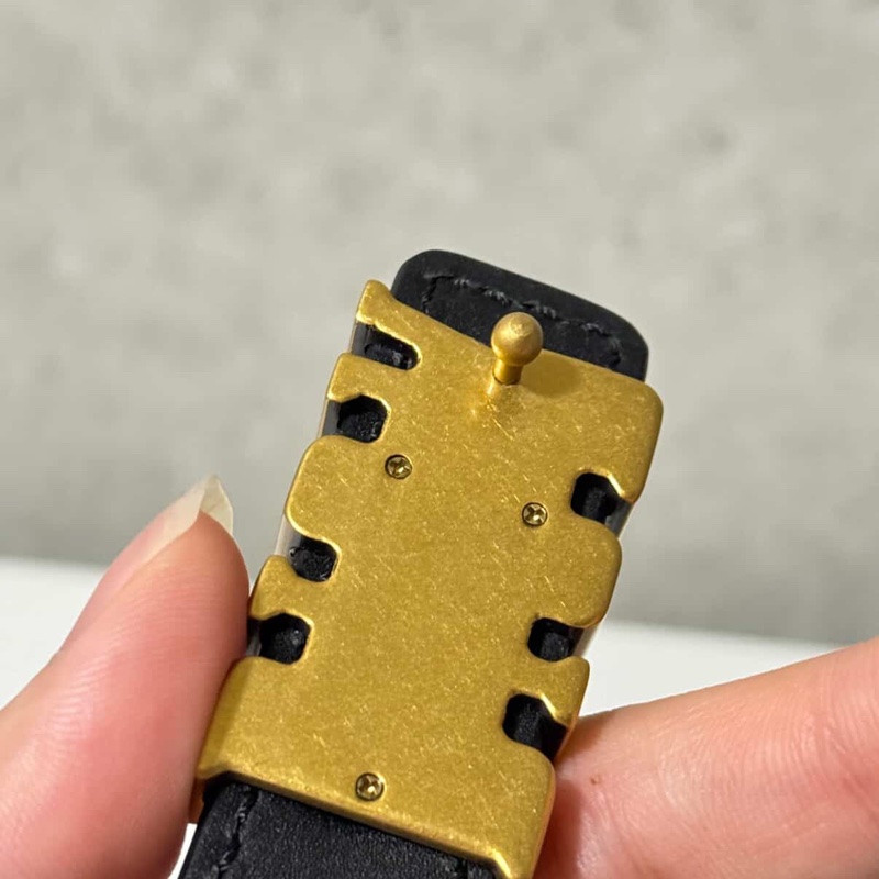 Dior經典款字母-女用皮帶-2