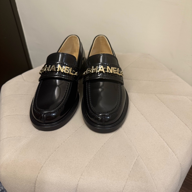 Chanel字母樂福鞋 全新台灣專櫃購入 尺寸35(35.5也可穿)-1