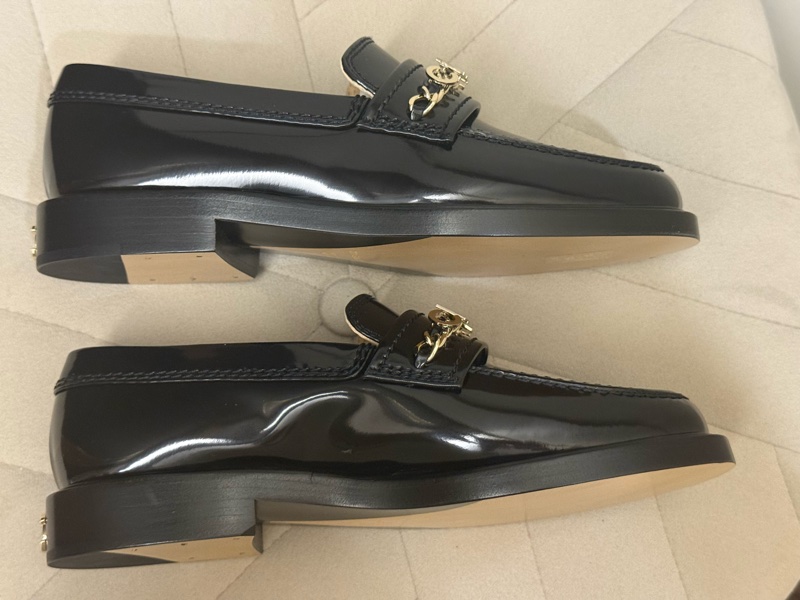 Chanel字母樂福鞋 全新台灣專櫃購入 尺寸35(35.5也可穿)-5