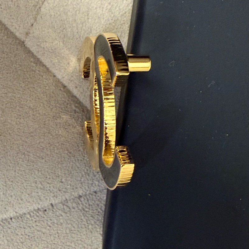 Chanel雙拼色熔岩胸針 全新專櫃購入-2